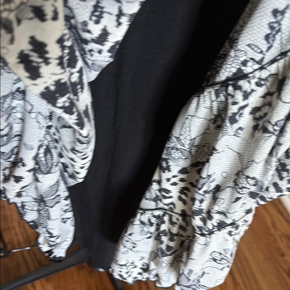 Style & Co Black and White V-Neck Sleeveless Midi Dress - Picture 4 of 5